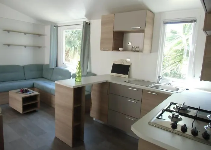 مكان تخييم Beachside بلانكنبرخ